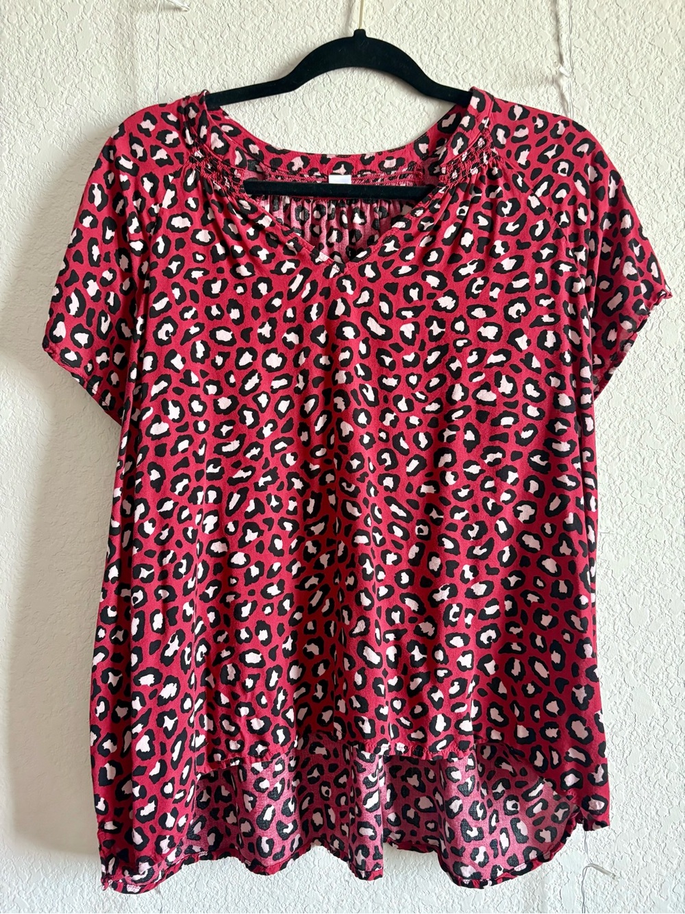 Women's Red Leopard Print Short Sleeve Top